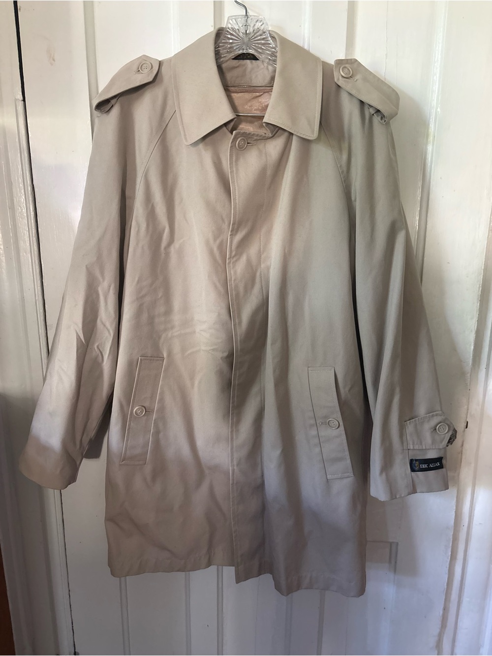 Classic Men's Beige Trench Coat with Epaulettes